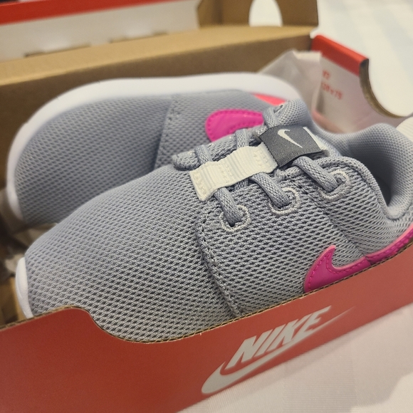 Nike Roshe ONE toddler size 6 - Picture 5 of 5